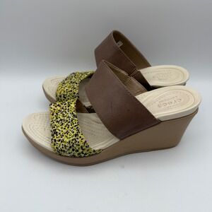Crocs Leigh II Wedge Sandals Women's Size 6 Brown Yellow Floral Comfort Shoes